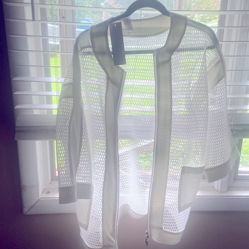 Open weave jacket white small can zip up can wear with anything